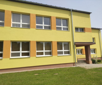 Premena budovy školy - nová fasáda