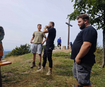 Nový kríž na vrchole Šimonky