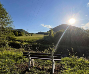 Lavičky nad obcou 