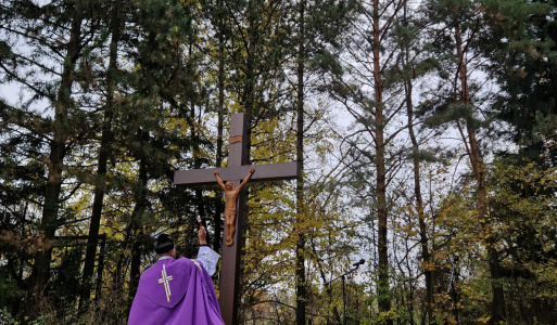 Posviacka kríža na starom cintoríne  