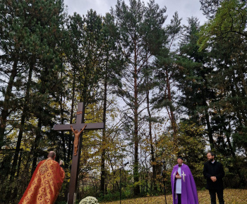 Posviacka kríža na starom cintoríne 